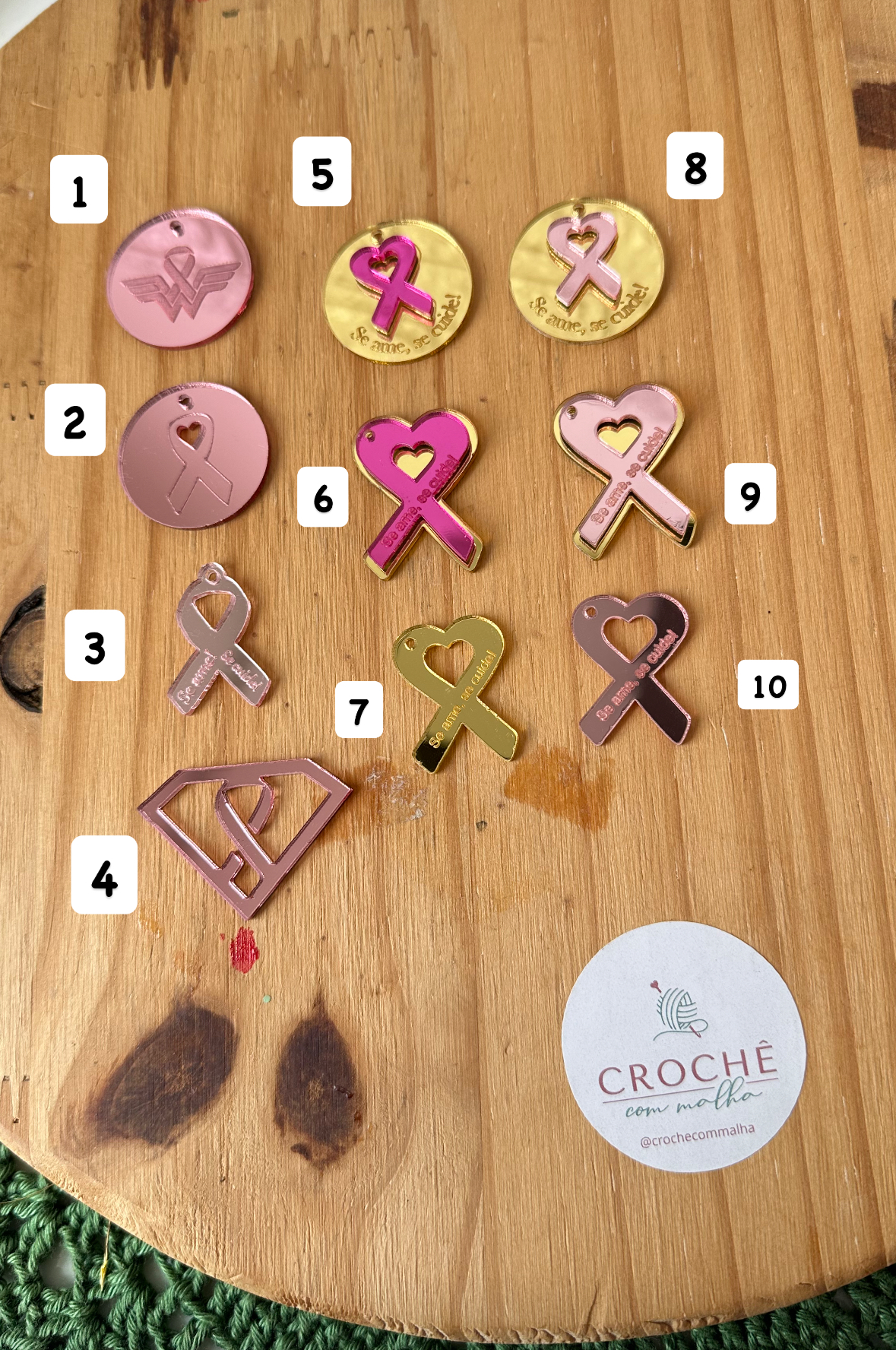 Pingente acrílico- Outubro Rosa/ Mulheres