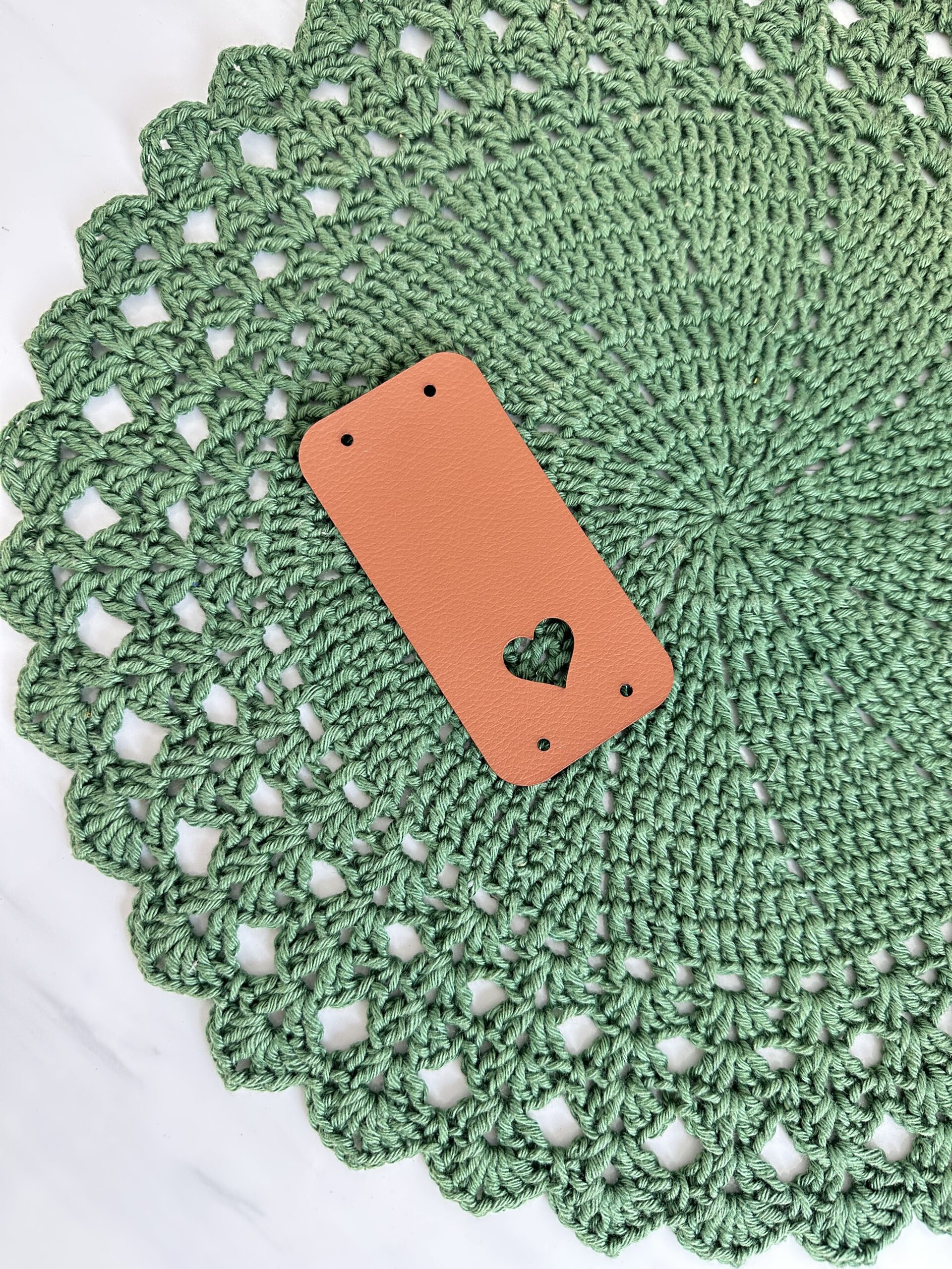 Etiqueta de Couro - Coração Vazado